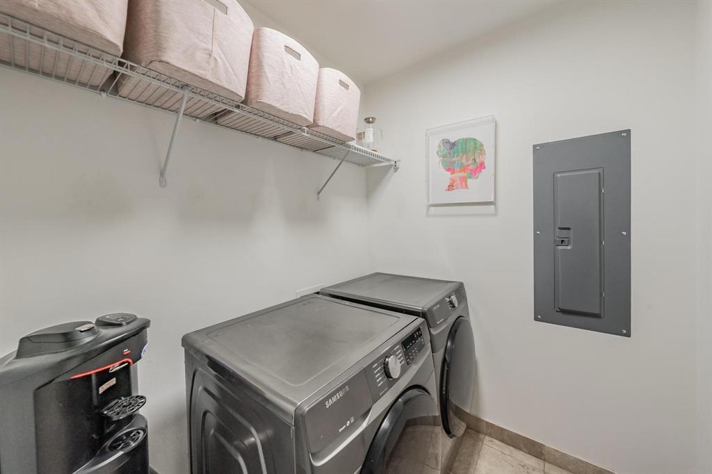 1505 Elm Street Condo - Residential