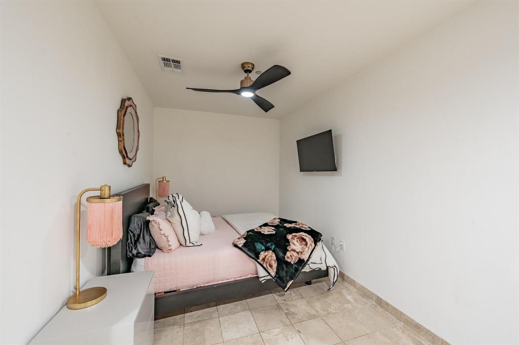 1505 Elm Street Condo - Residential