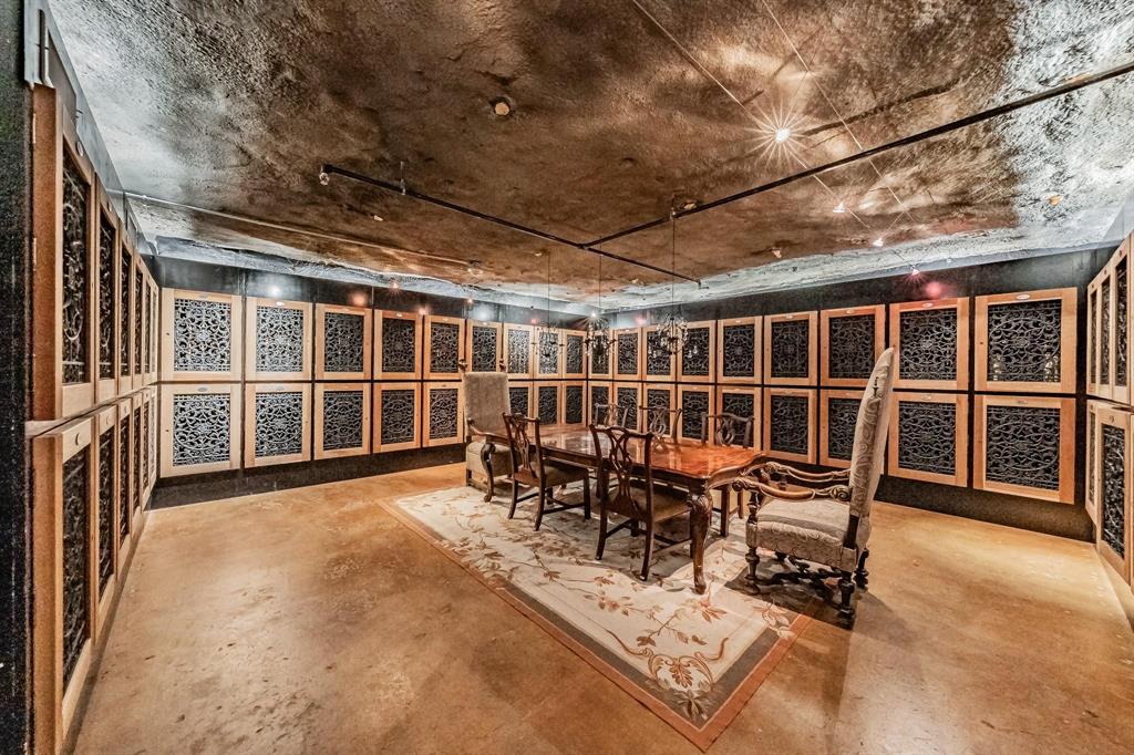 1505 Elm Street Condo - Residential