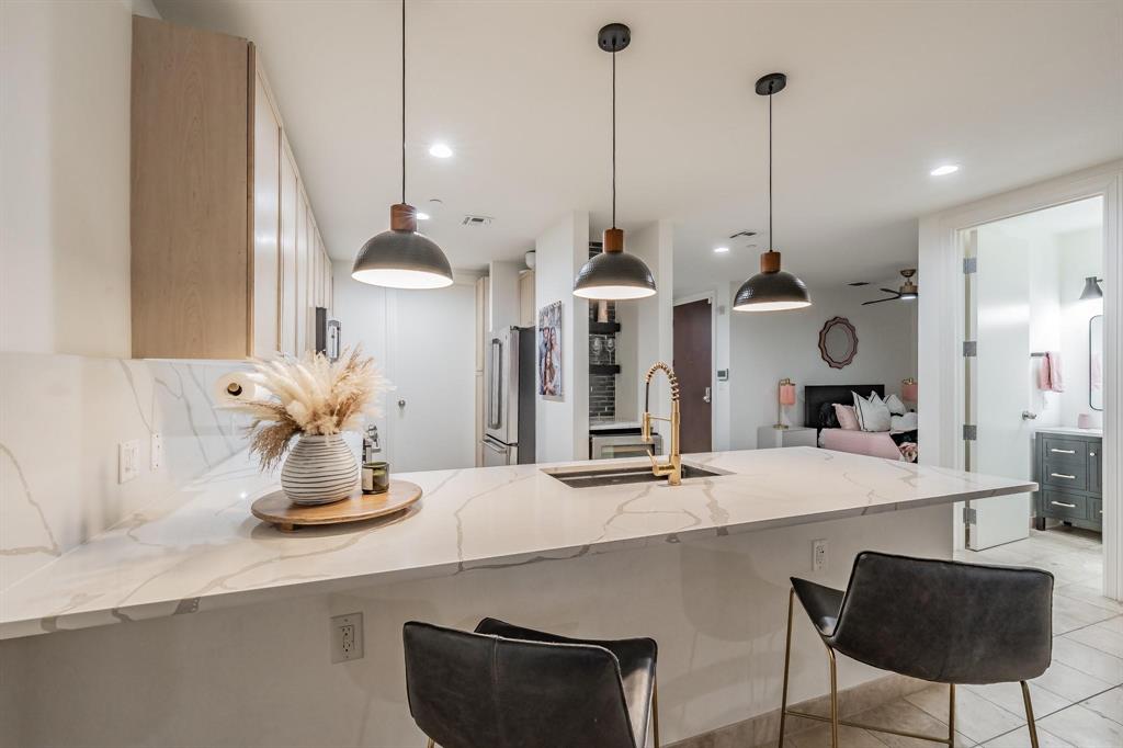 1505 Elm Street Condo - Residential