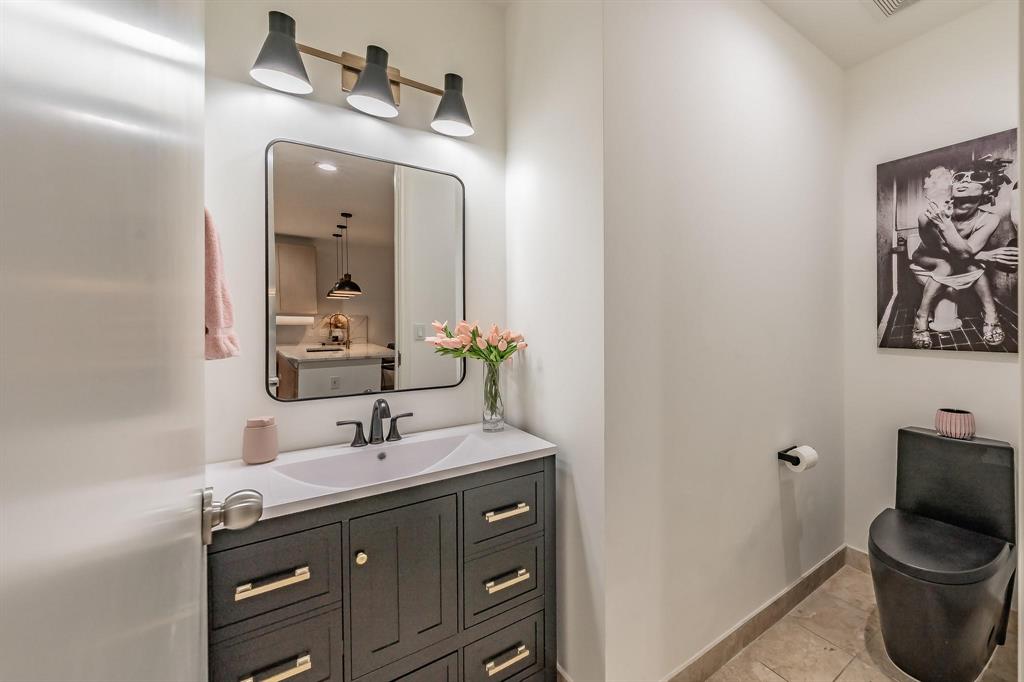 1505 Elm Street Condo - Residential
