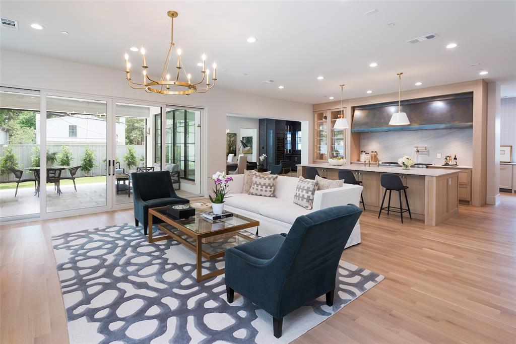 Highland Park West 8 Instl - Residential