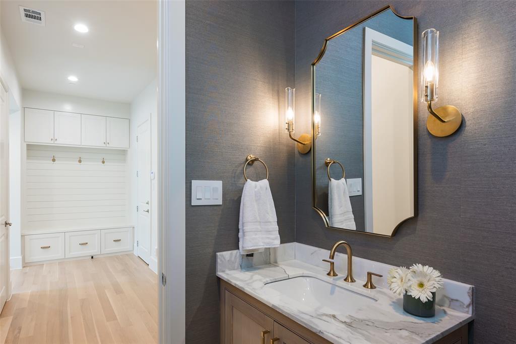Highland Park West 8 Instl - Residential