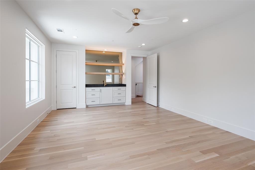Highland Park West 8 Instl - Residential