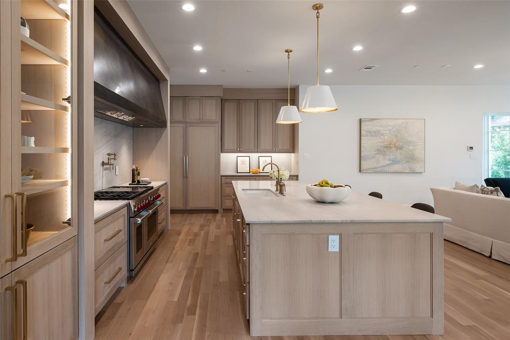 Highland Park West 8 Instl - Residential