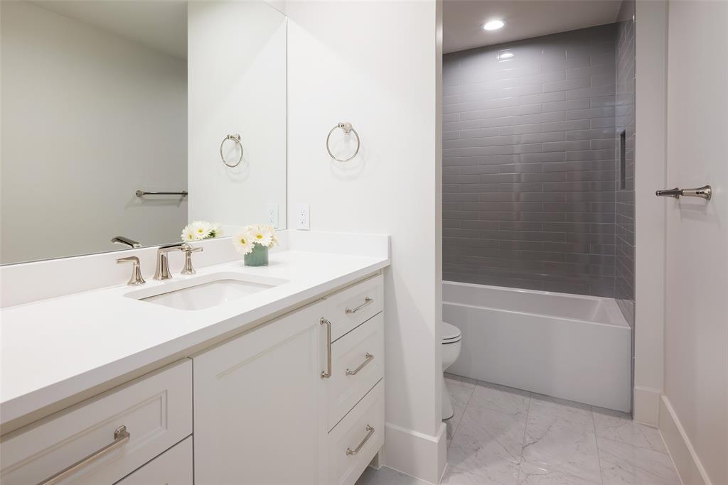 Highland Park West 8 Instl - Residential