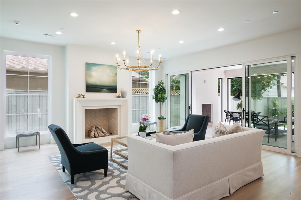 Highland Park West 8 Instl - Residential