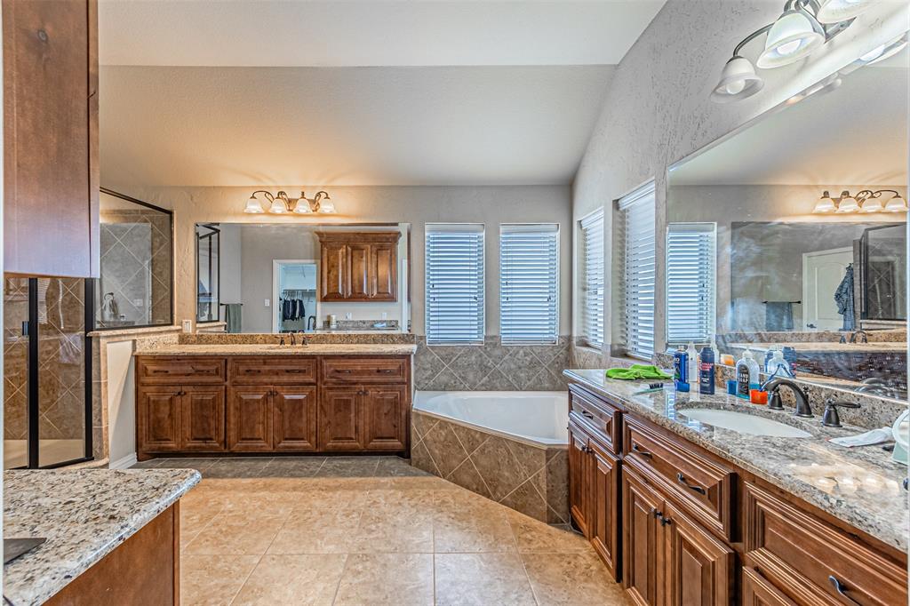 Heritage Oaks Colleyville - Residential