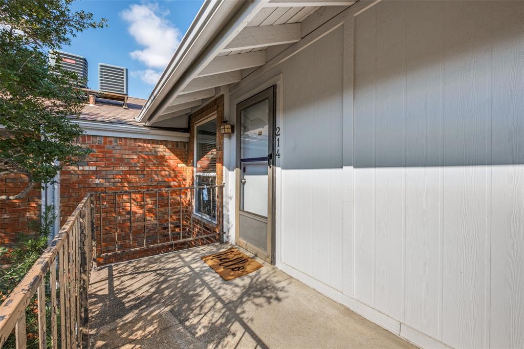 Hartford Condo - Residential