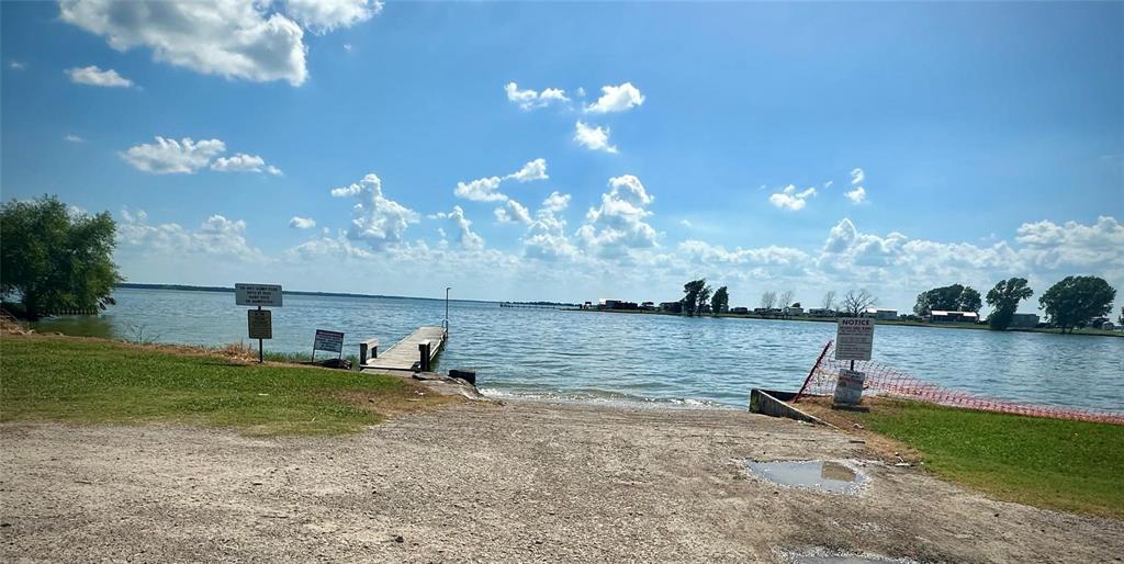 Pelican Isle - Land