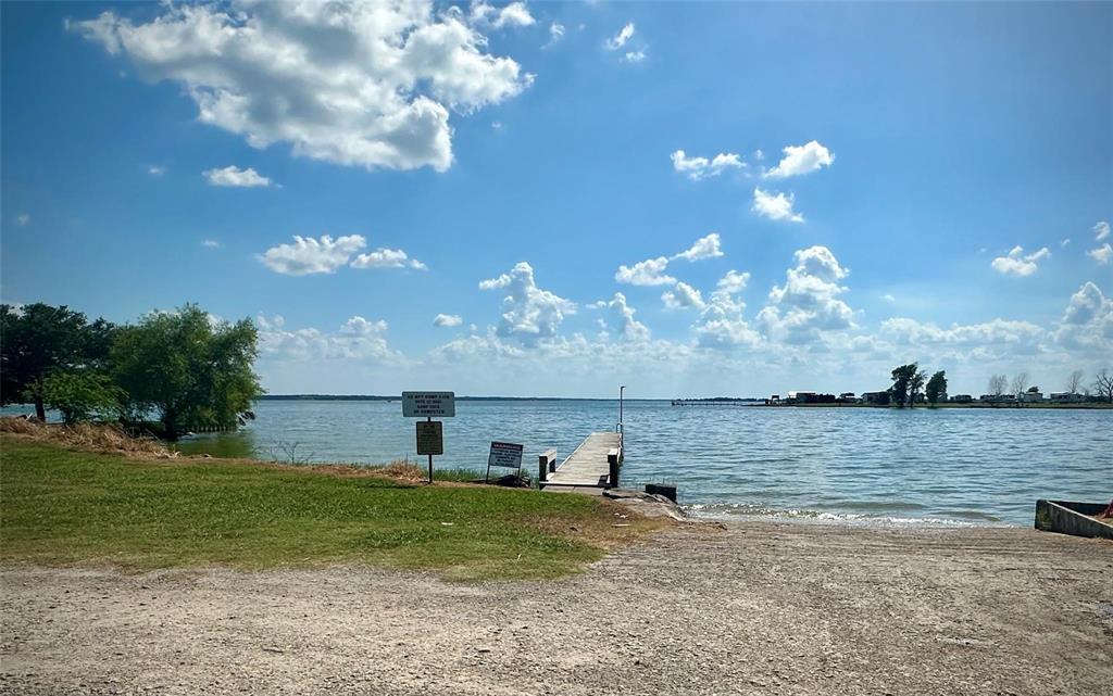 Pelican Isle - Land