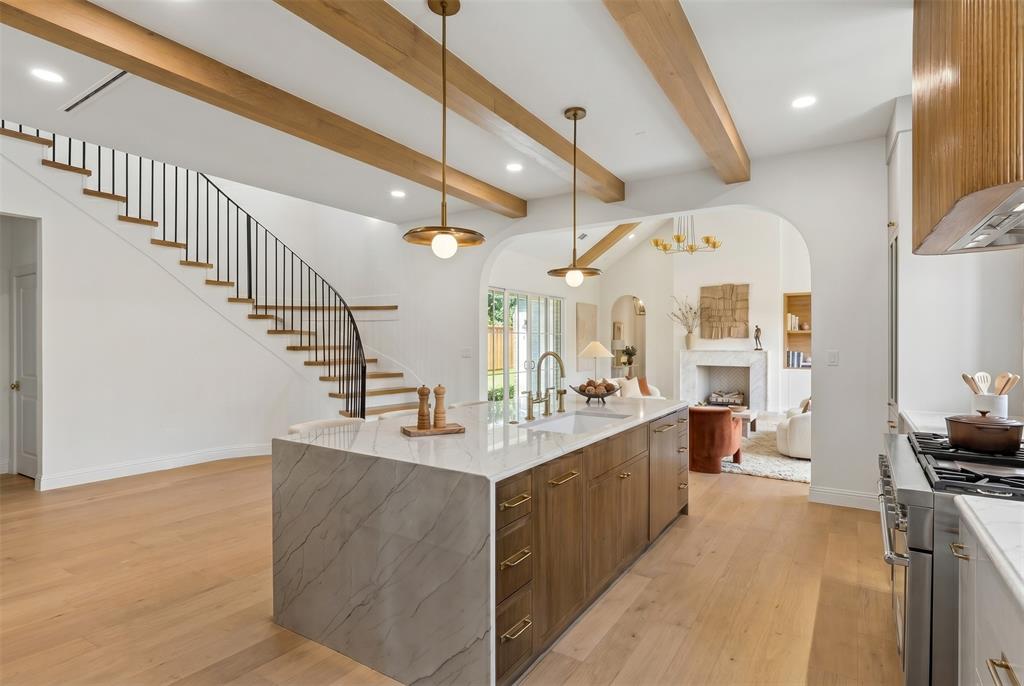 CARUTH TERRACE 6 - Residential