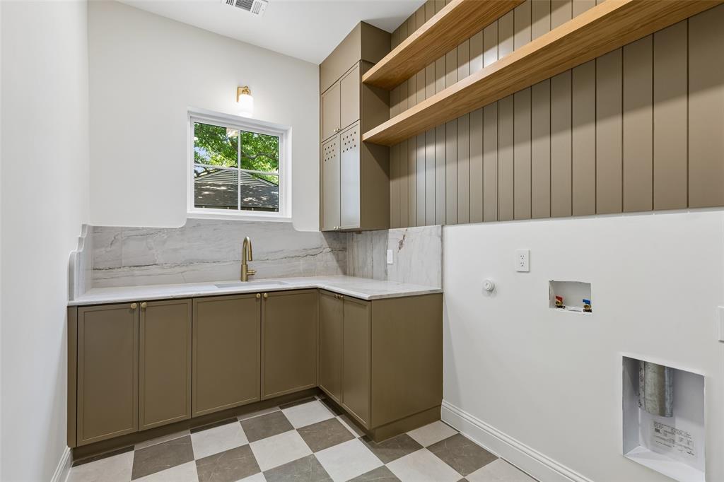CARUTH TERRACE 6 - Residential