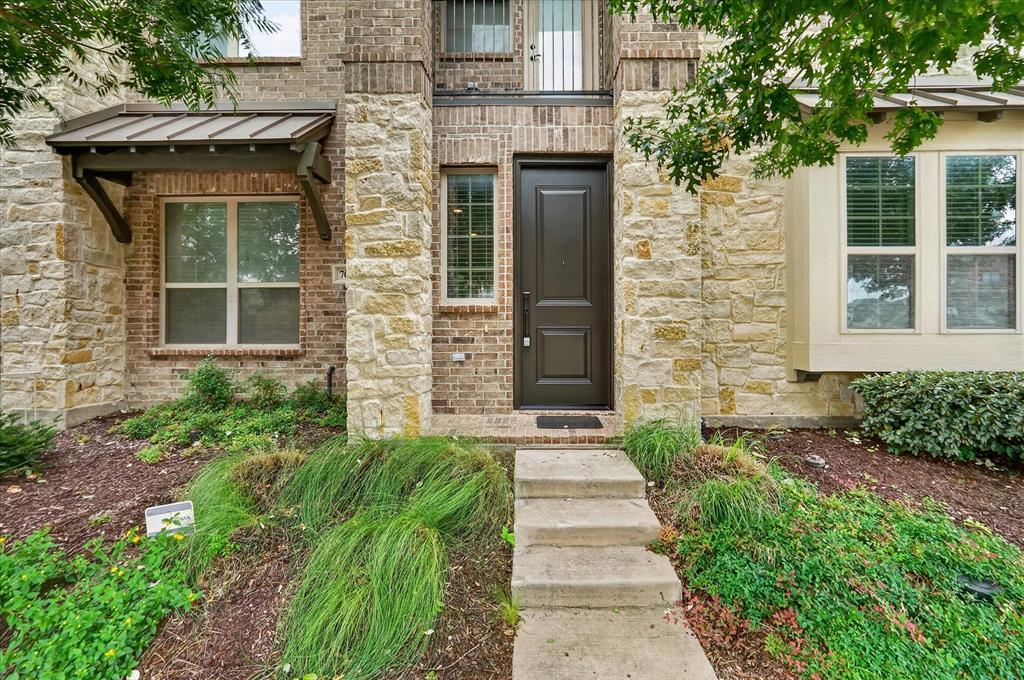 You'll fall in love with this stunning 2-bedroom home! 20 ft ceilings in the family room, open dining space, gourmet style kitchen with stainless appliances and custom cabinets, large walk-in pantry with ample storage, warm and inviting wood floors! Brand new solid front door and new paint! Upstairs, the master and one other bedroom are split for privacy. The second bedroom has a fascinating balcony! Large master suite with walk-in closet, huge master shower, and double vanities are a beholder's delight! Ideally located in the Craig Ranch area of Frisco, with highly acclaimed Frisco ISD schools, close to Hwy 121 and 75, and in the vicinity of Plano, Frisco and McKinney shopping and dining! Neighborhood amenities include a clubhouse and pool!