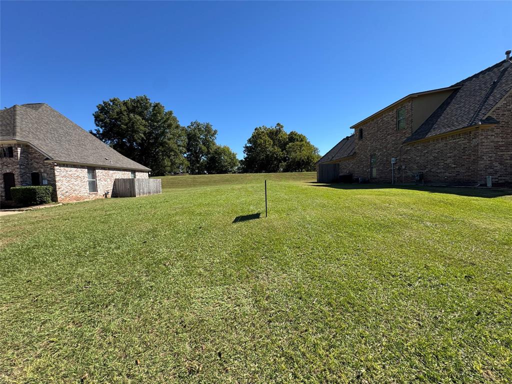 Make your new home vision come to life! You'll love living in the highly desired River Bluff neighborhood - where being at home is like being on vacation! Close to Barksdale Air Force Base, I-20, all major shopping and restaurants! Here, you'll never know you're right in the city. Nestled on the Red River, you will feel like you are on vacation at your own home!