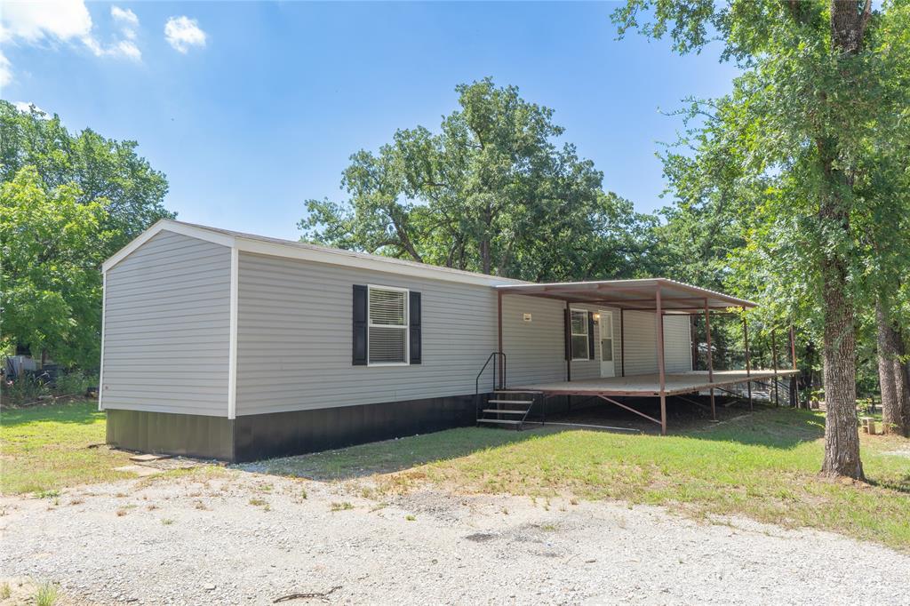 Built in 2023, this modern 3-bedroom, 2-bathroom mobile home offers a bright, functional layout and a spacious, brand-new covered deck perfect for relaxing or entertaining. Enjoy the convenience of being just a short drive to Valley View’s thriving town square, with local dining, shopping, and small-town charm close by. Located in the highly desired Valley View ISD, this property also sits a short drive to Winstar Casino, making it ideal for commuters, weekend fun, or investment potential.