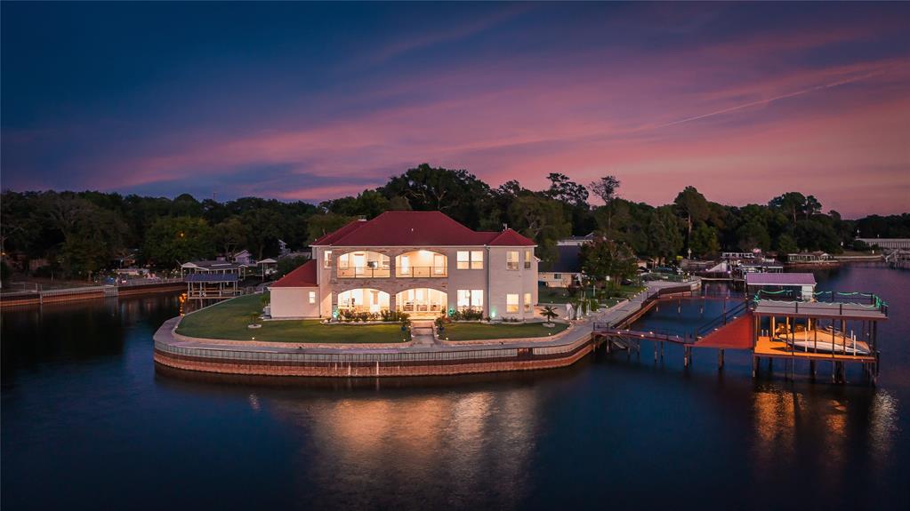 Loon Bay - Residential