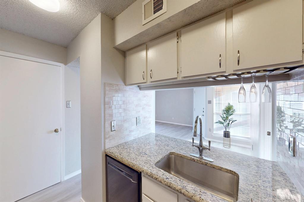 Creekbend Condo Ph 01-06 - Residential