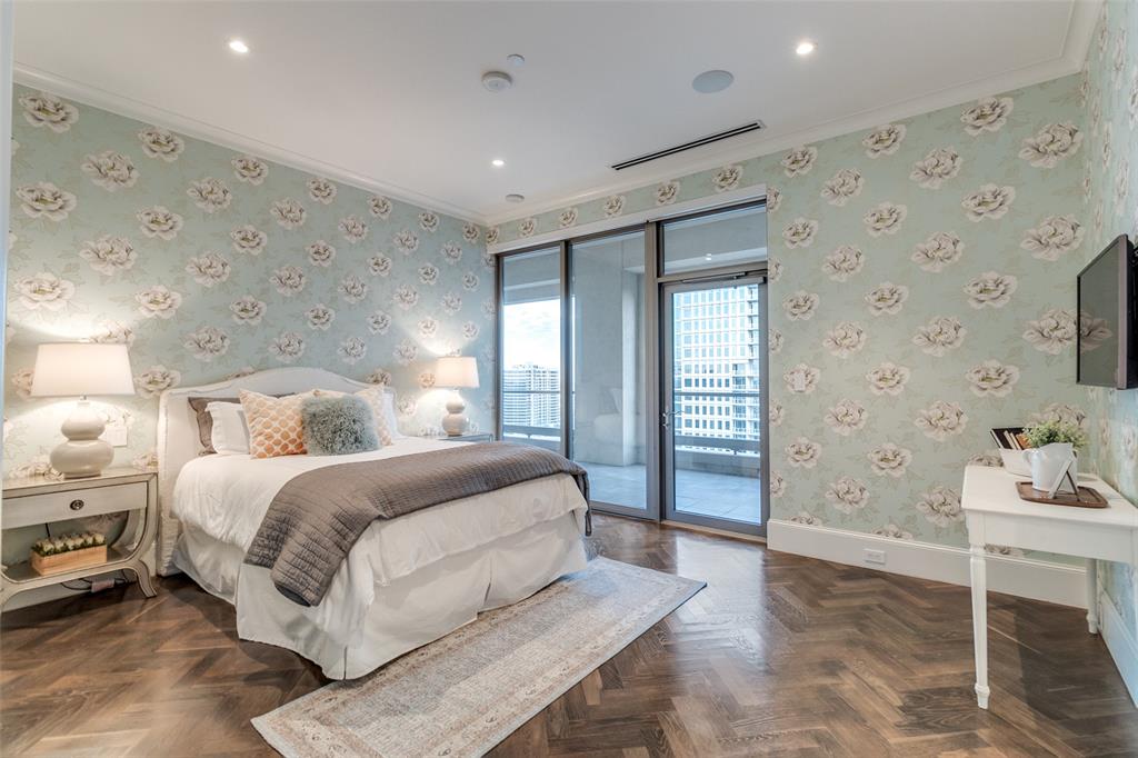 Residences At Stoneleigh Condos - Residential