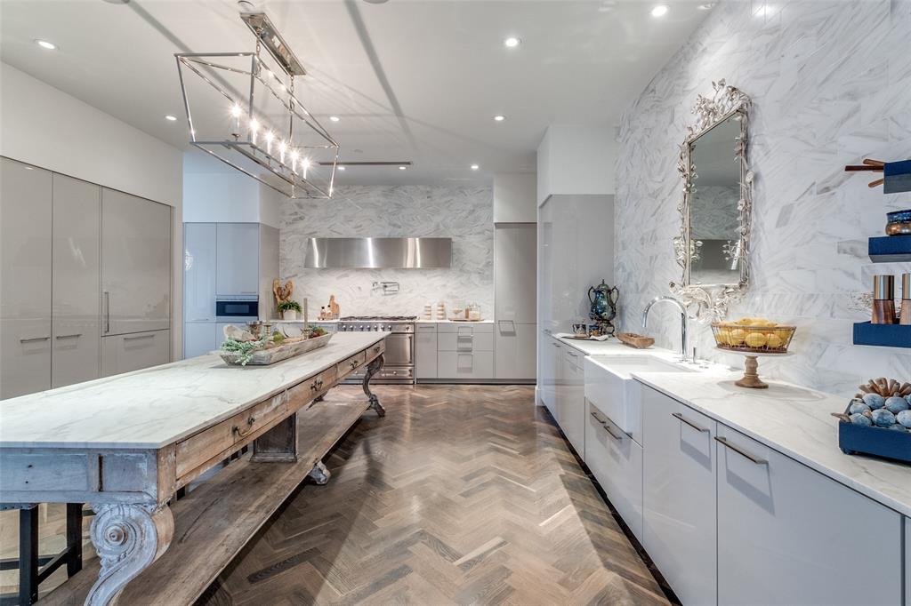 Residences At Stoneleigh Condos - Residential