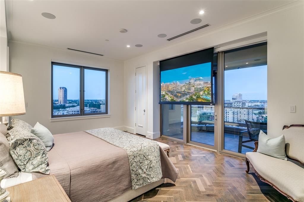 Residences At Stoneleigh Condos - Residential