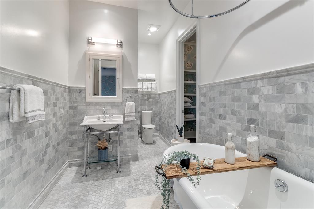 Residences At Stoneleigh Condos - Residential
