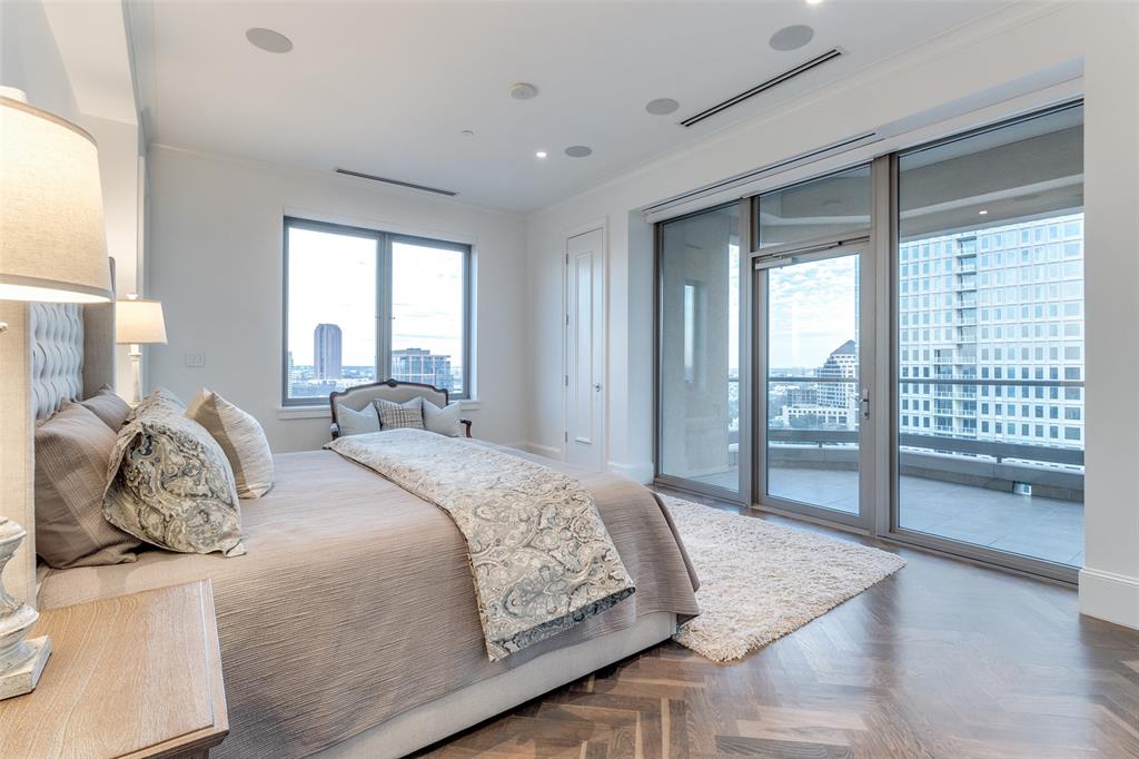 Residences At Stoneleigh Condos - Residential