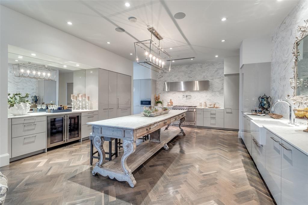 Residences At Stoneleigh Condos - Residential