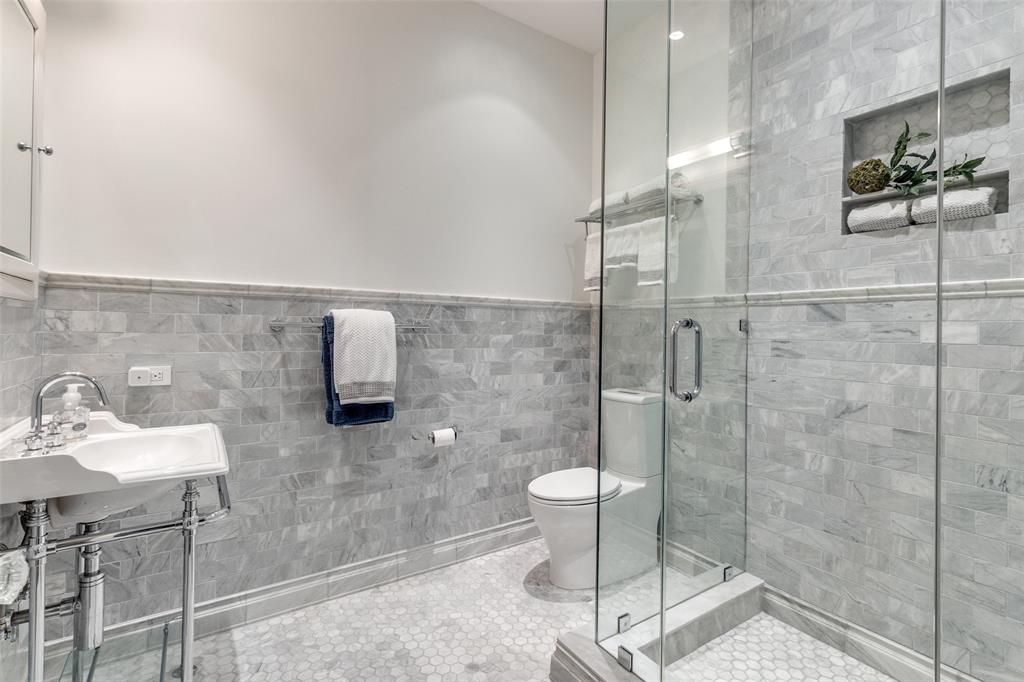 Residences At Stoneleigh Condos - Residential