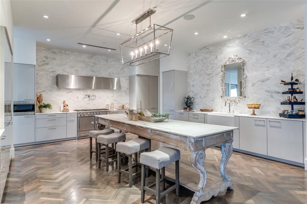 Residences At Stoneleigh Condos - Residential