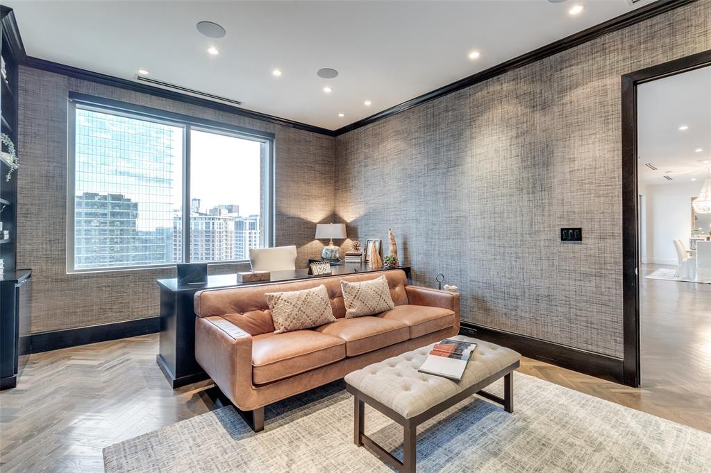 Residences At Stoneleigh Condos - Residential