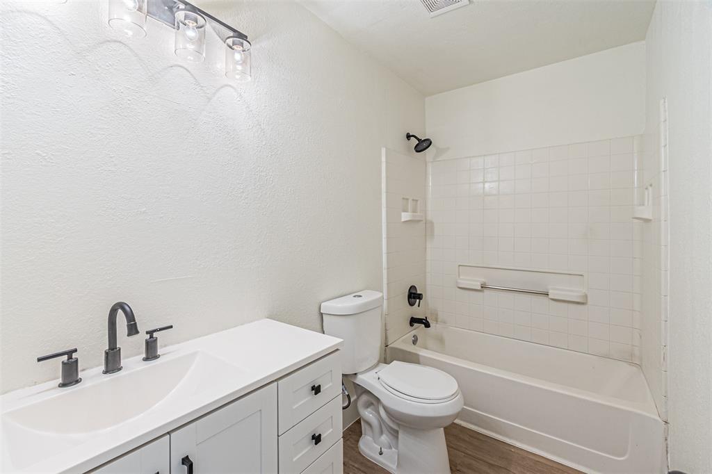 Joe A 02 Irvin - Residential