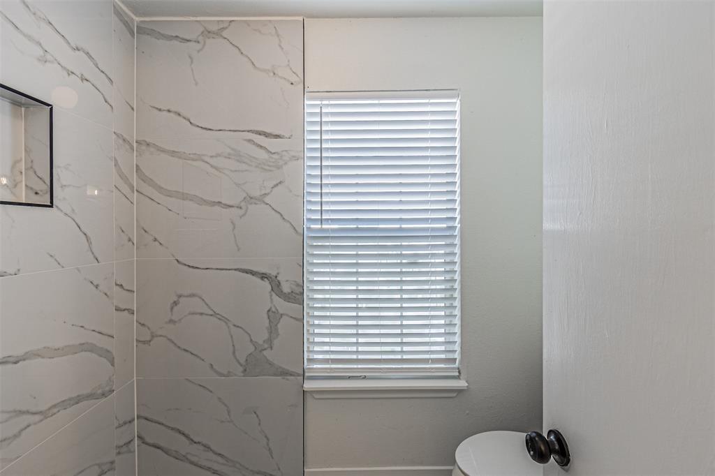 Joe A 02 Irvin - Residential