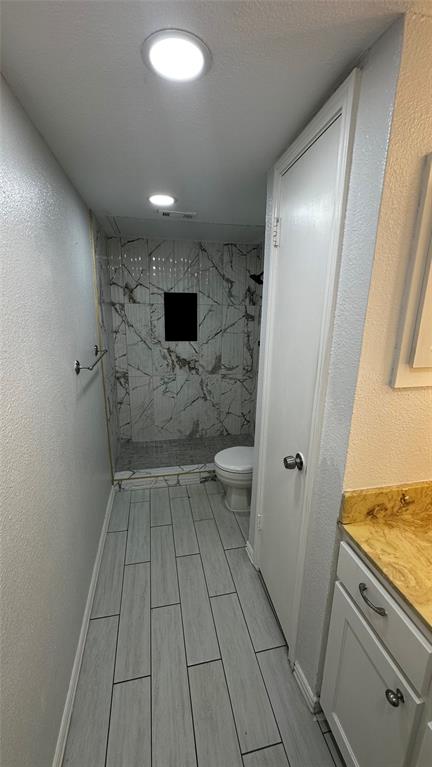 Oakhollow Condo - Residential