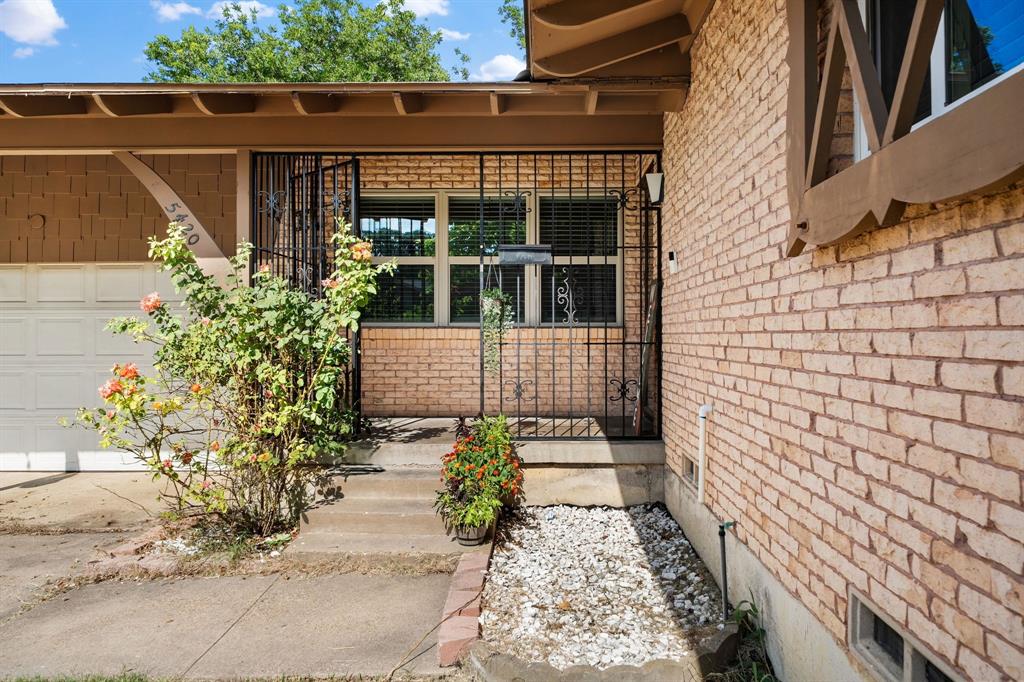 Singing Hills - Residential