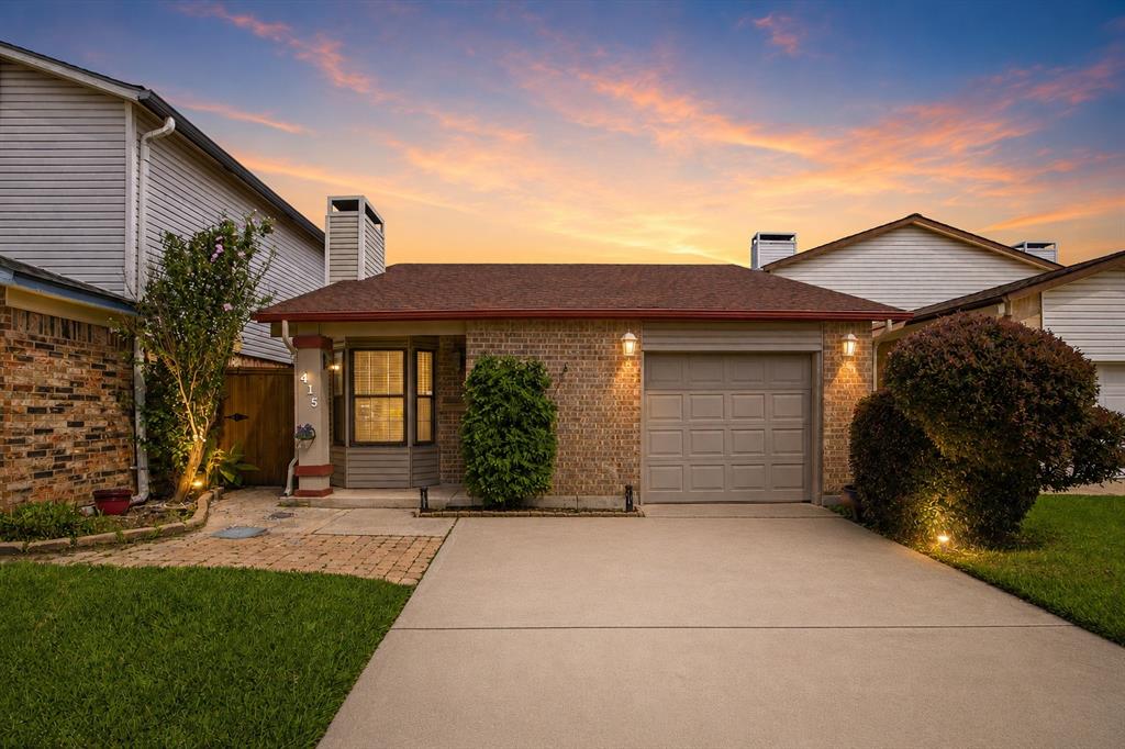 Welcome home to this charming 2bedroom, 1.5 bath patio home in the heart of Garland. Designed for easy living, this move in ready home features soaring vaulted ceilings, warm wood-look flooring, abundant natural light, and a cozy fireplace that anchors the inviting living space.
The open concept living and dining areas flow seamlessly, creating the perfect setting for entertaining or everyday comfort. The functional kitchen offers ample storage, while two spacious bedrooms one and half baths provide flexibility for guests, a home office, or comfortable daily living.
Step outside to your own private courtyard retreat—ideal for morning coffee, dining al fresco, gardening, or unwinding at the end of the day. An attached garage and lock-and-leave lifestyle make this home especially appealing for downsizers, busy professionals, or anyone seeking less maintenance and more freedom.

Conveniently located near shopping, dining, parks, and major commuter routes, this home offers comfort, convenience, and a lifestyle you'll love.