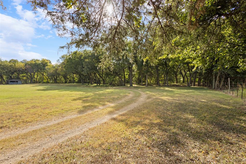 STEPHEN B MCCOMMAS ABST 888 P 411 TR 35 ACS 5.9635 - Commercial Sale