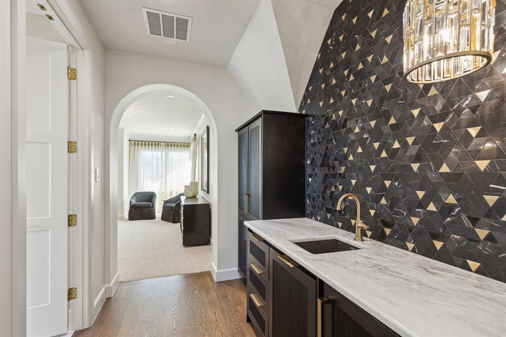 Oak Alley - Residential