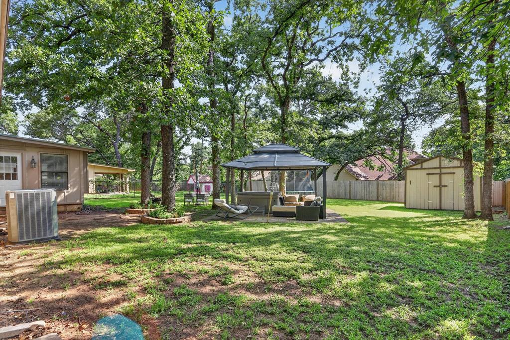 Lake Crest Park - Residential