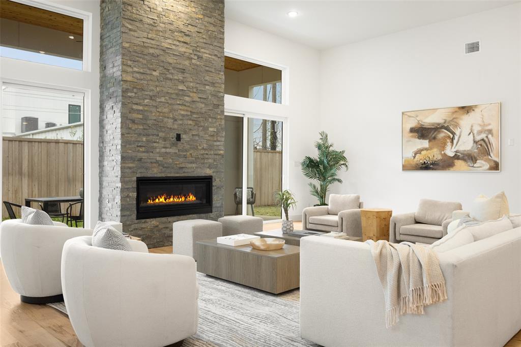 RANDALLS PLAINVIEW - Residential