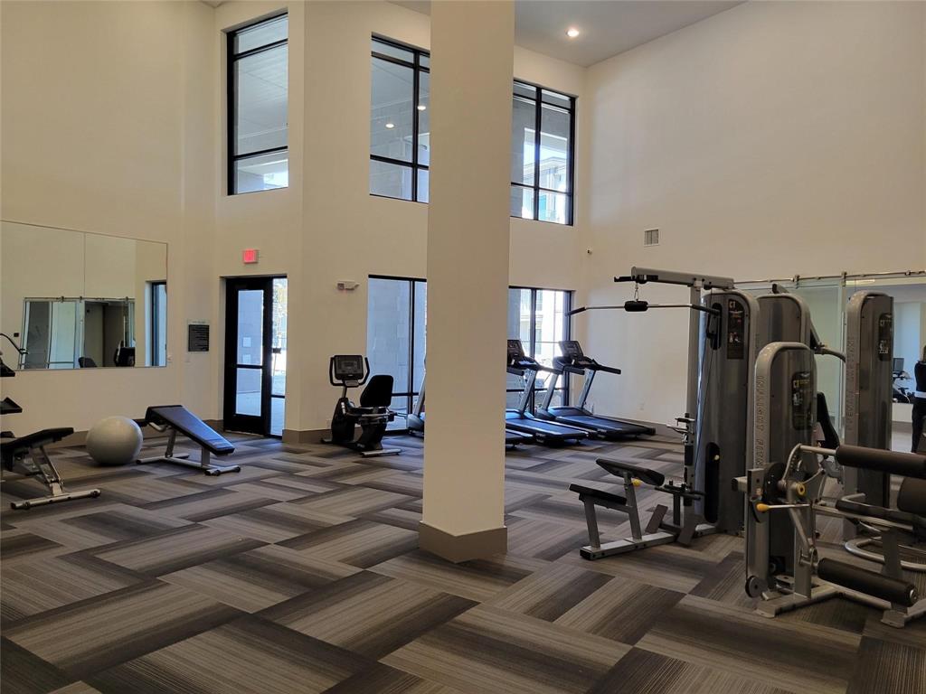 View Residential Condo - Residential Lease