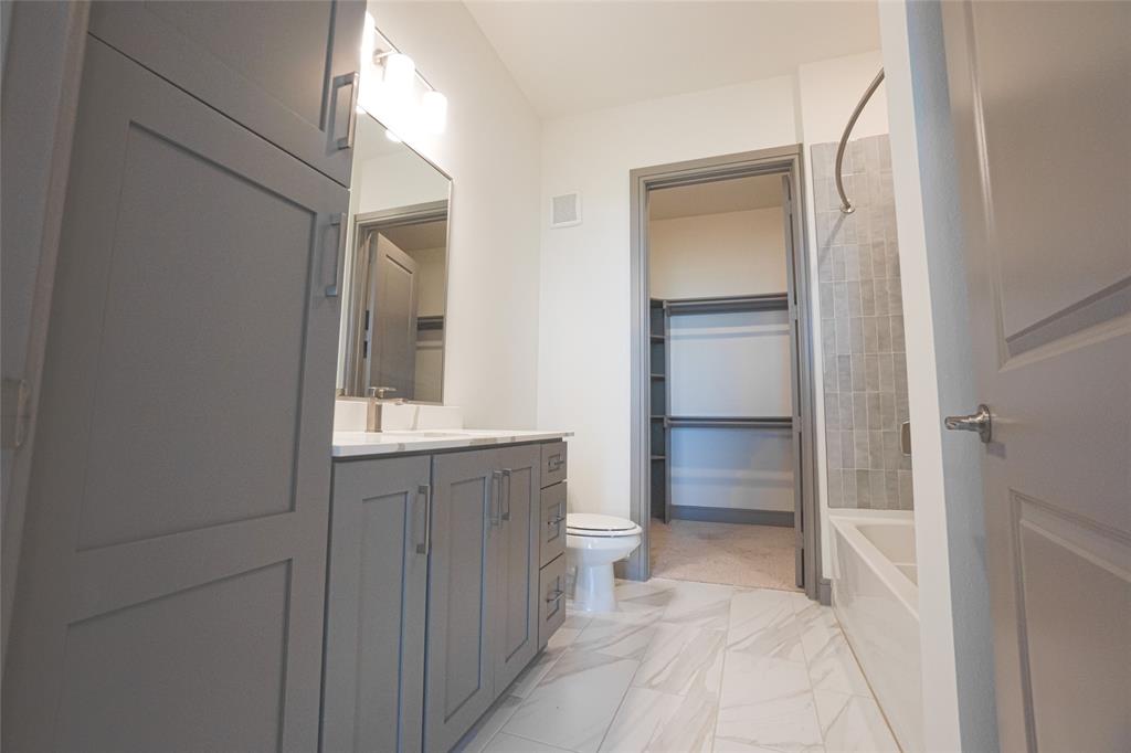 View Residential Condo - Residential Lease
