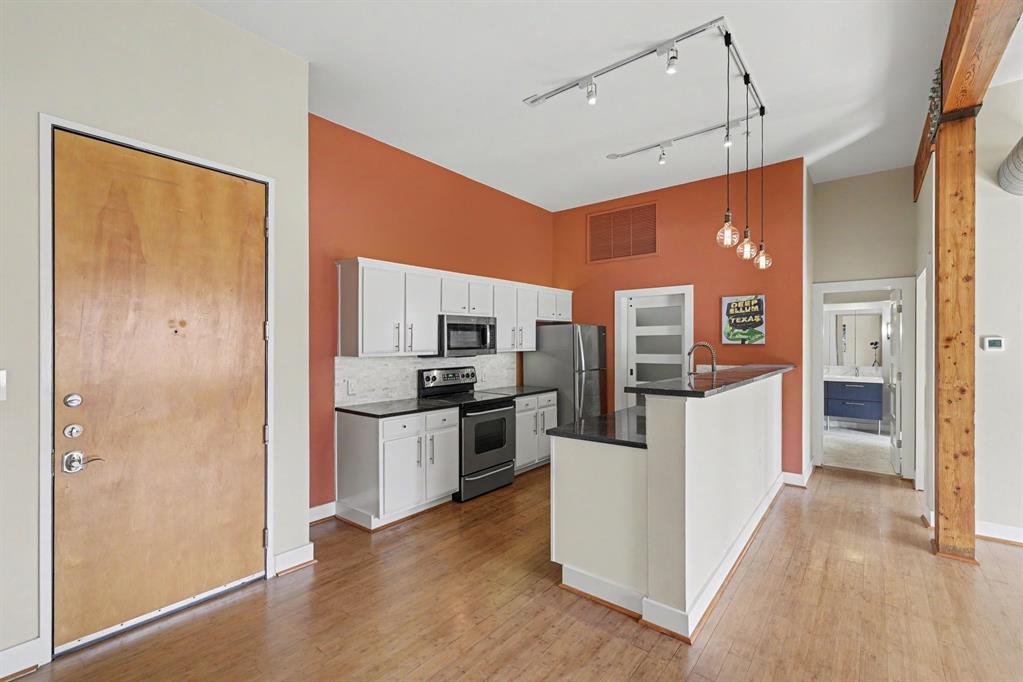 Live Oak Lofts Condo - Residential