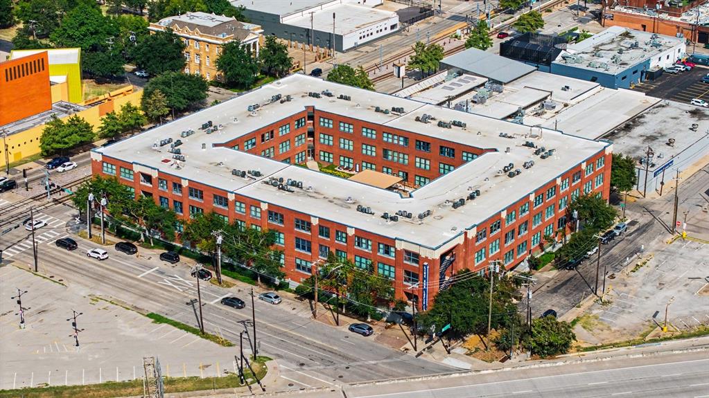 Live Oak Lofts Condo - Residential