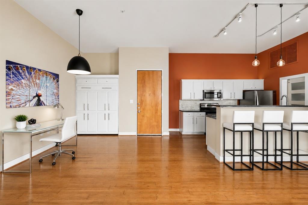 Live Oak Lofts Condo - Residential