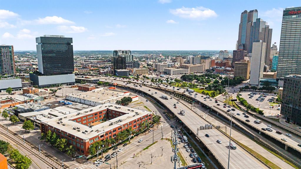 Live Oak Lofts Condo - Residential