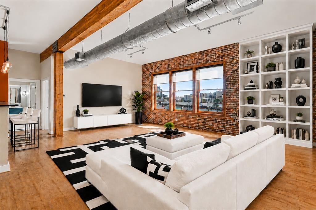Live Oak Lofts Condo - Residential