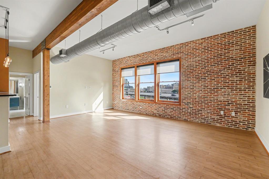 Live Oak Lofts Condo - Residential