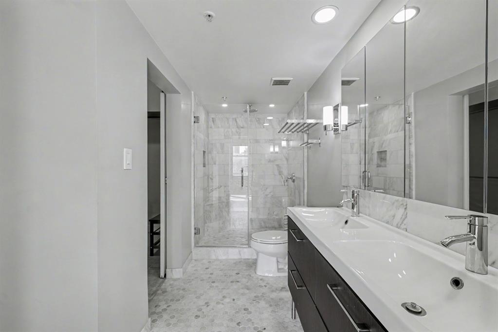 Live Oak Lofts Condo - Residential