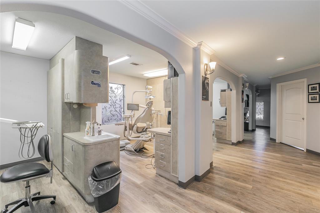 Coons & Triggs - Commercial Sale